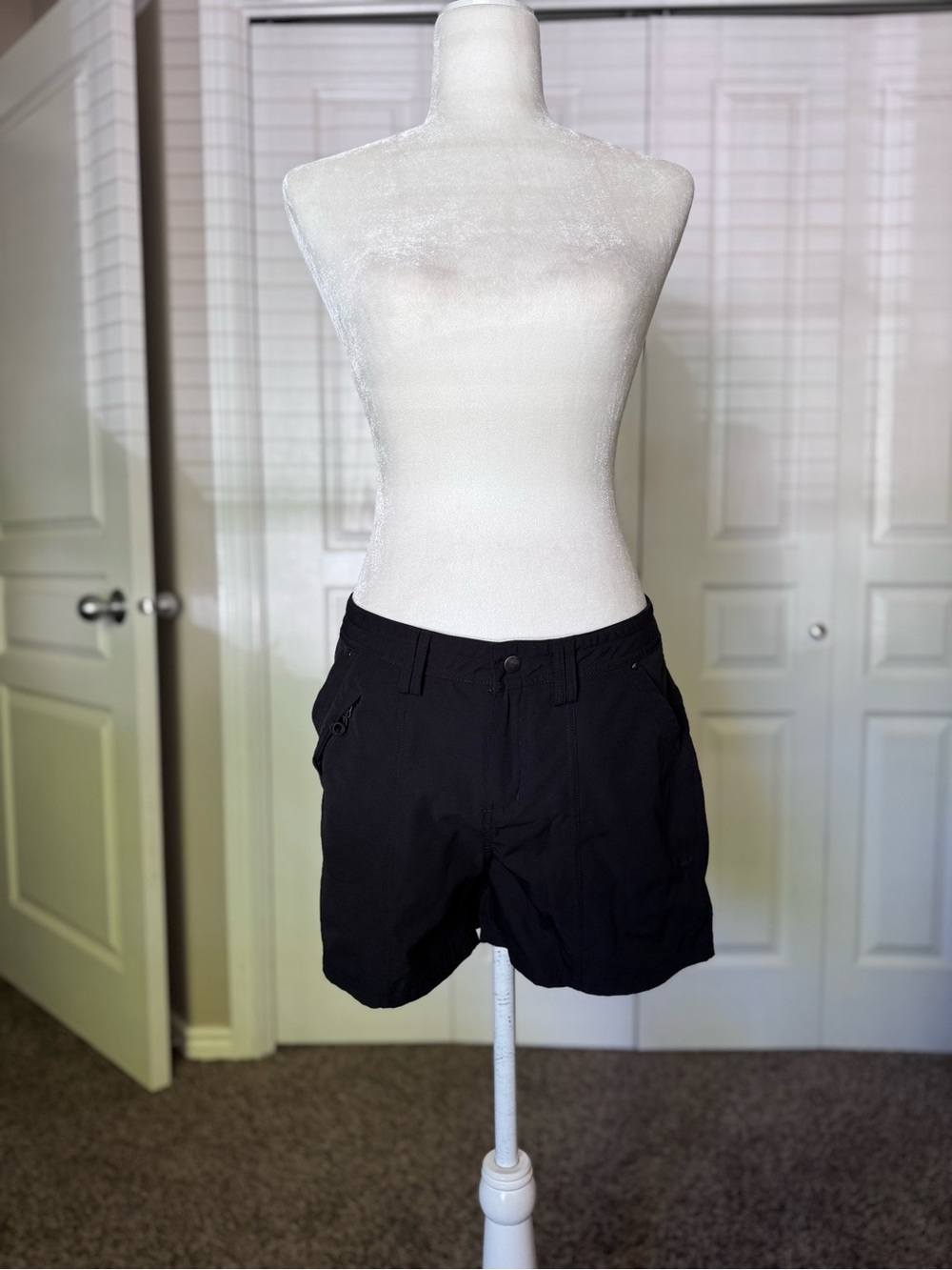 Willit Hiking Shorts size 8